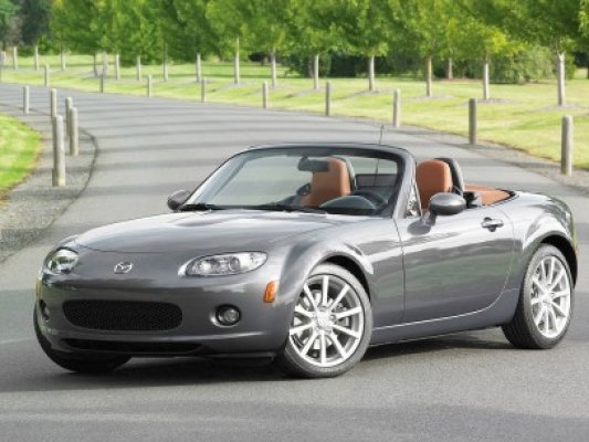 Mazda MX-5, disponibilă în România de la 19.390 euro